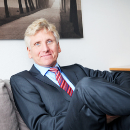 Dr. Thomas Schulte