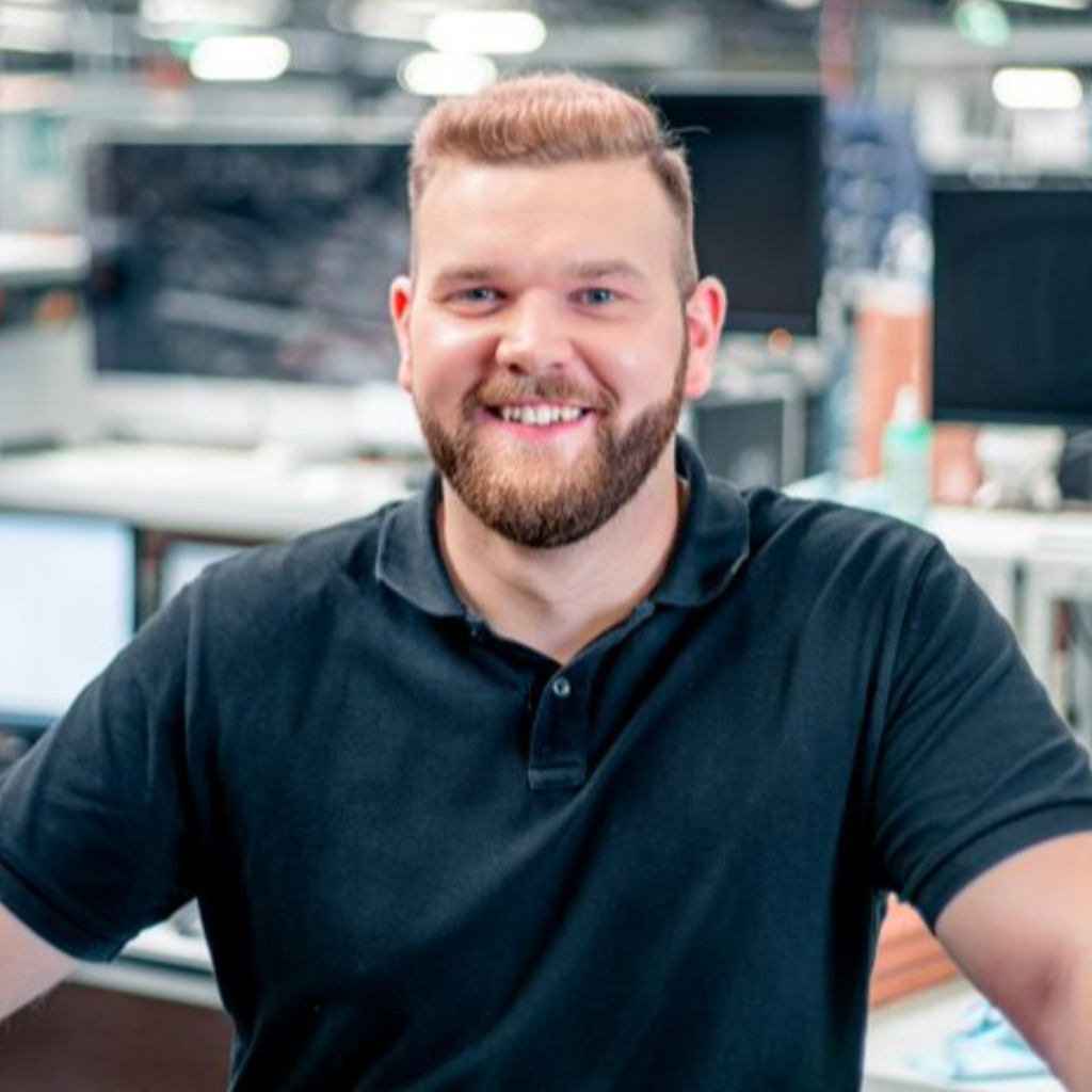 JohnFrederic Wagler Sachbearbeiter Retouren Cyberport GmbH XING