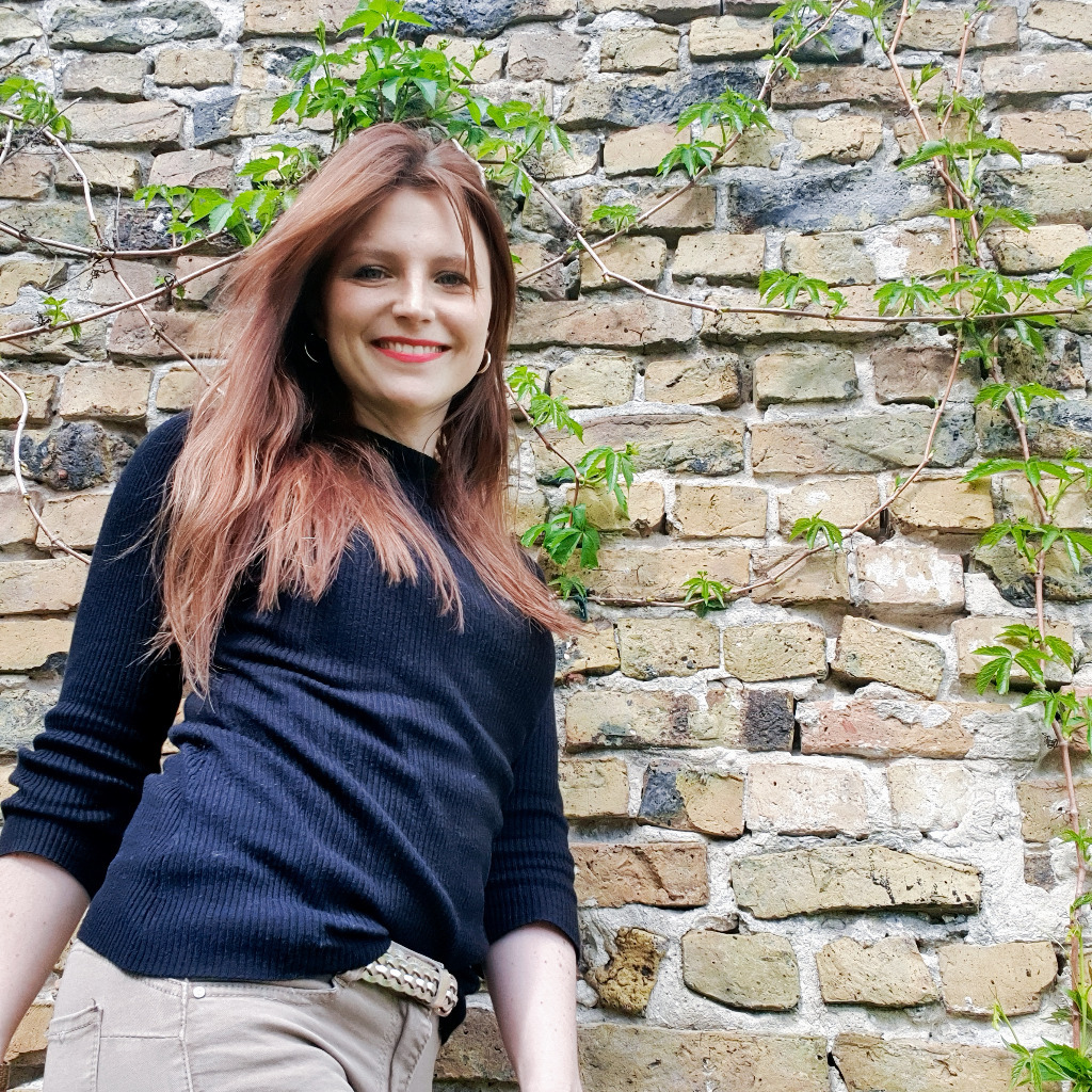 stephanie-haferkorn-sr-manager-wfs-talent-management-amazon-xing