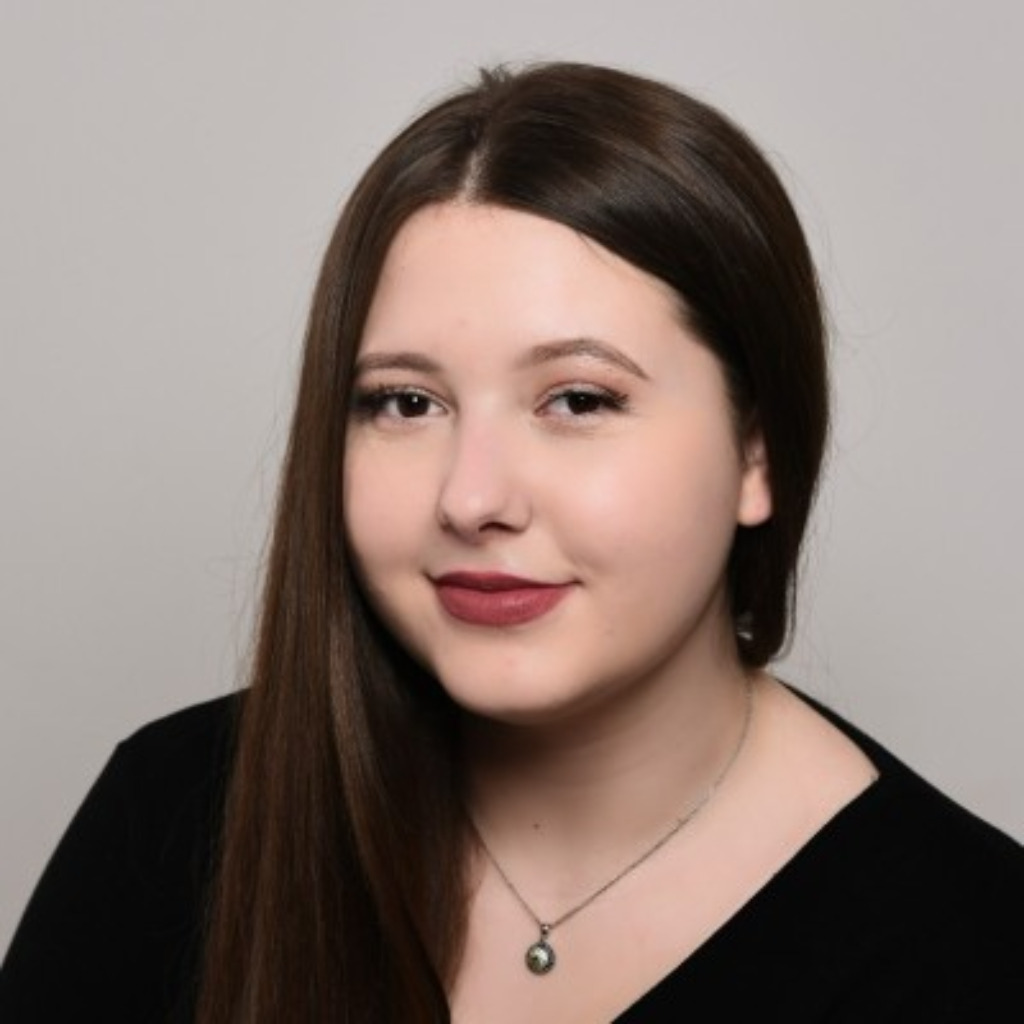Melisa Halilovic Werkstudentin im Bereich Marketing & Business