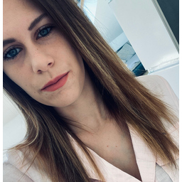 Natalie Holzinger