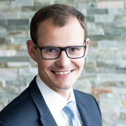 Dr. Florian Raab