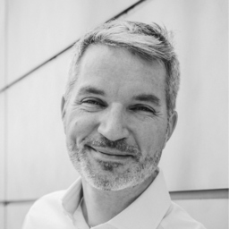 Dr. Henning Hermes