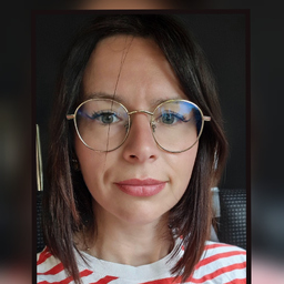 Monika Gombkötő