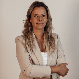 Manuela Klossek
