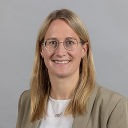Alina Surmann