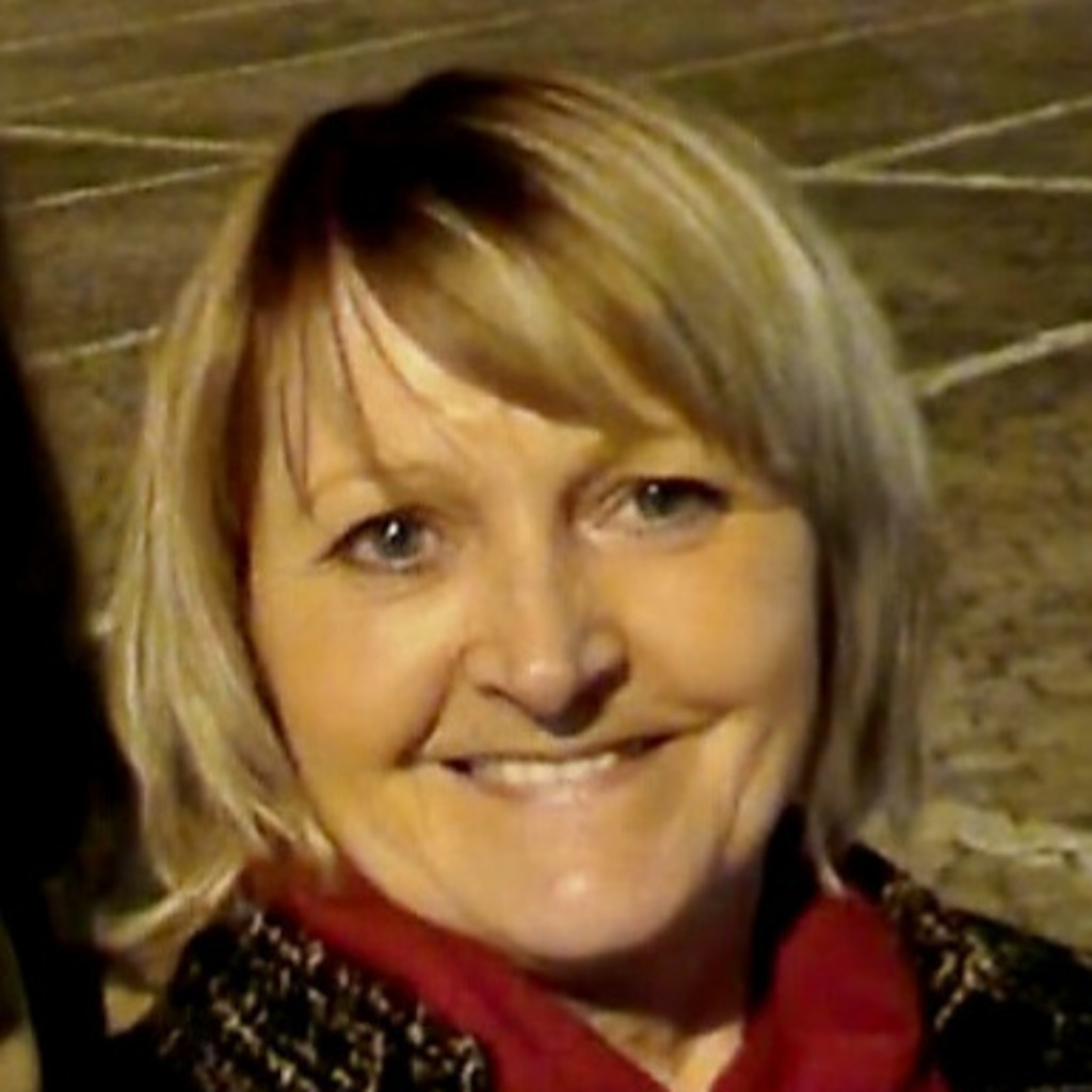 Christine Goll OfficeManagement Implementus AG XING