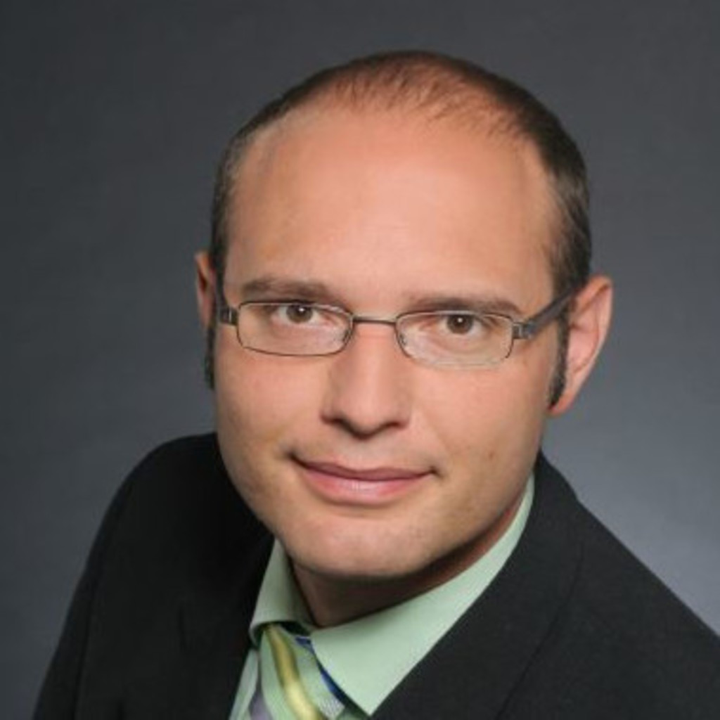 Fritz Finkbeiner Leiter Fertigung und Montage Standard Handhabung und