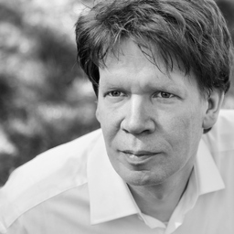 Dr. Tobias Valtinat