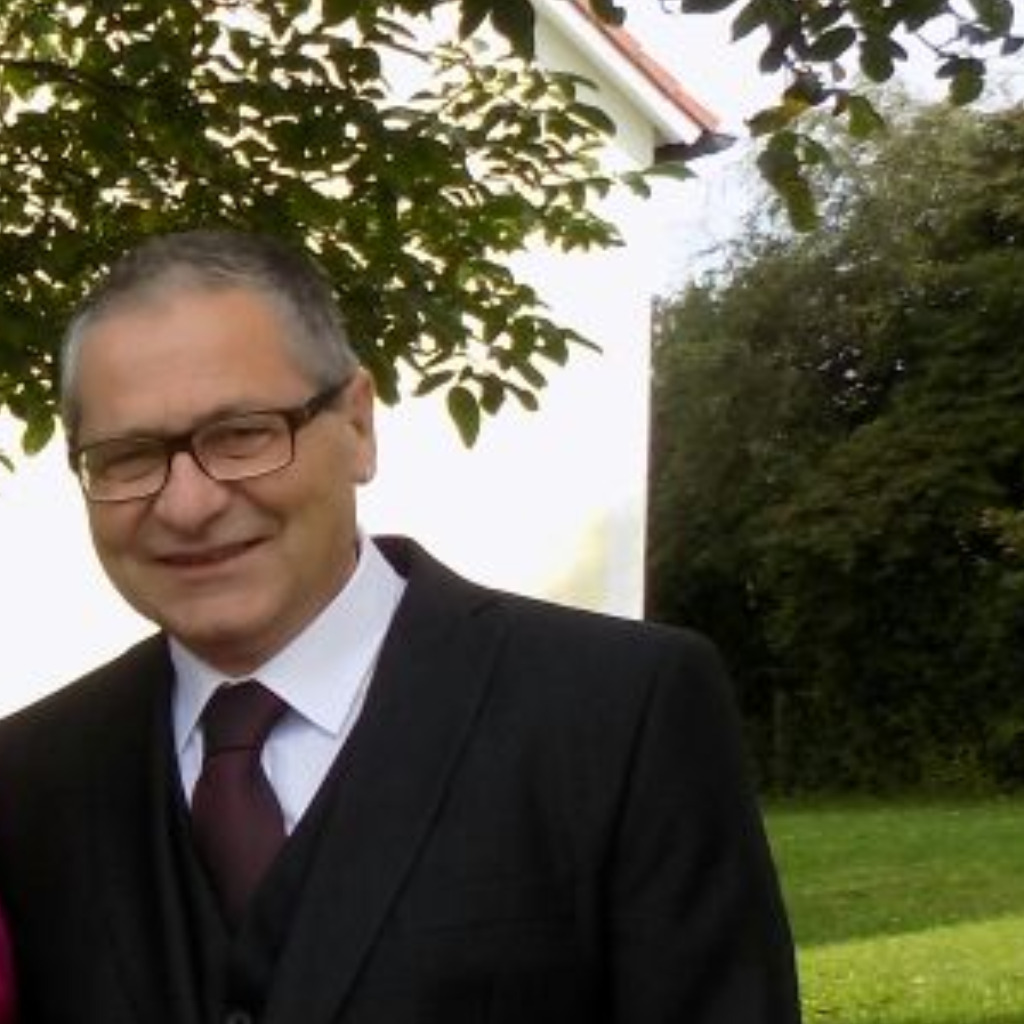 Volker Lieber Freelancer ,lebenserfahrener positiver Mensch der