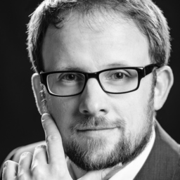 Dr. Niclas Freitag