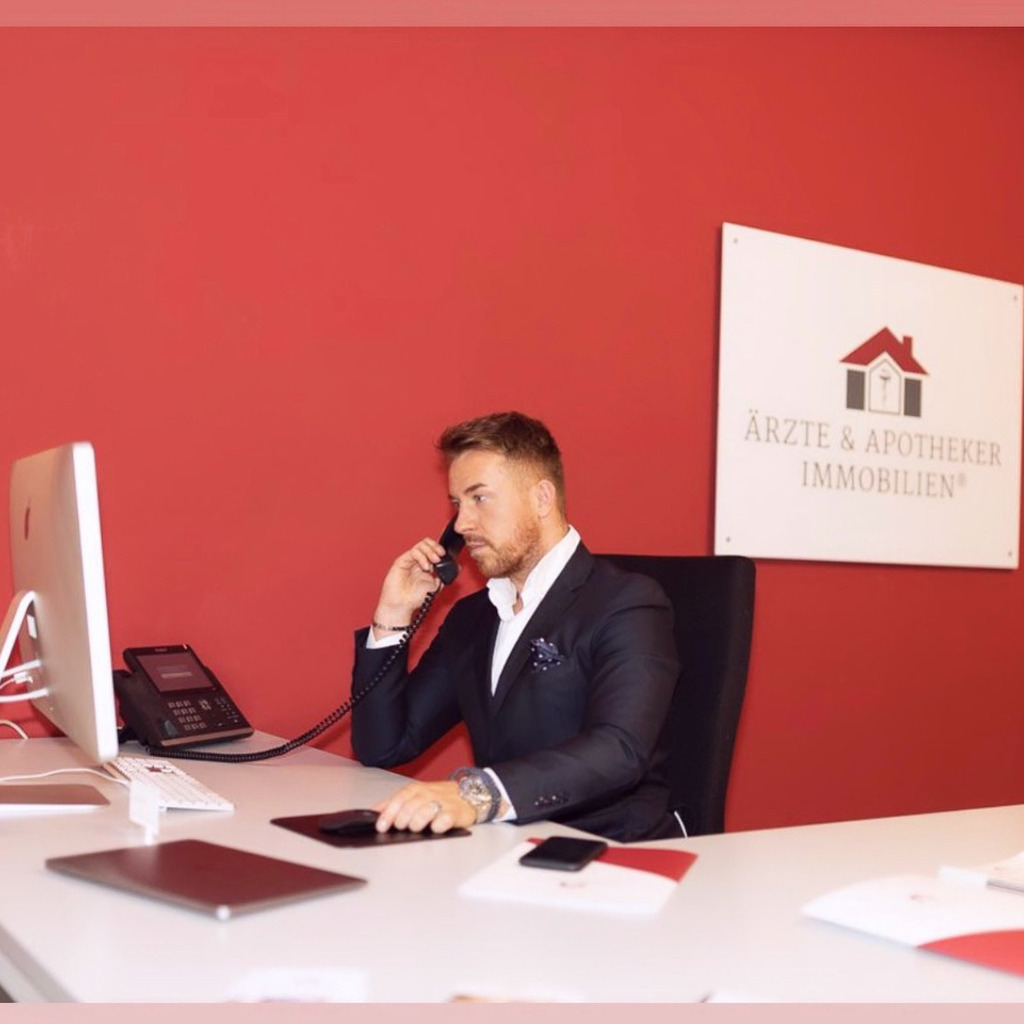 Ing. Alexander Rixen - Vertriebsleiter - Ärzte & Apotheker Immobilien ...
