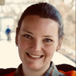 Eva Stolper