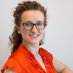 Dr. Nicole Van Hoeck