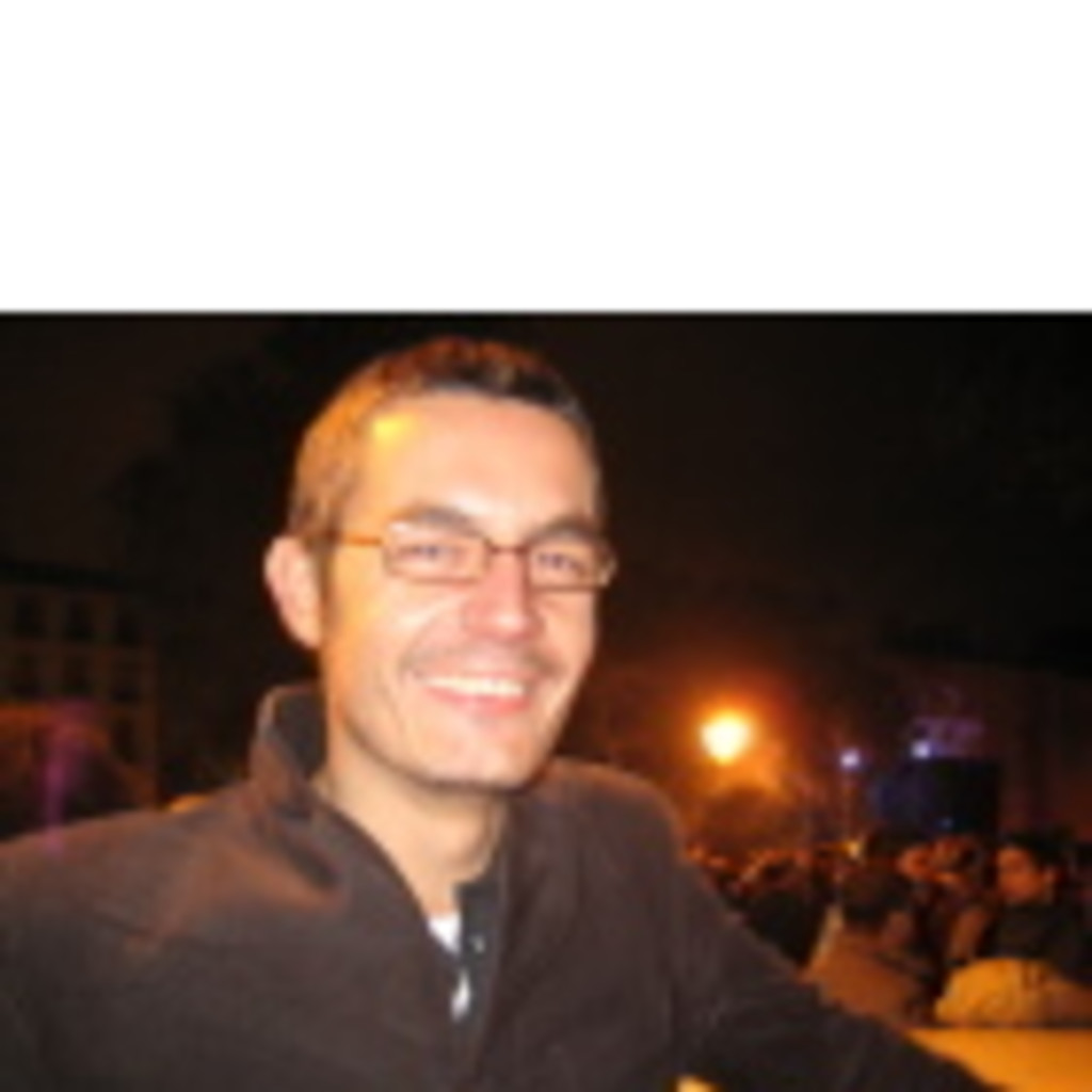 Manuel Nieto diseñador y sacador de fuego manndsn XING