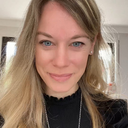 Stefanie Segrodnik 