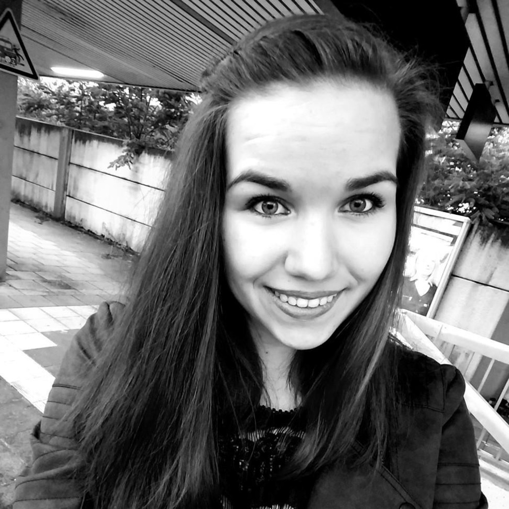 Katrin Bichlmeier Buchhalterin Futronika AG XING