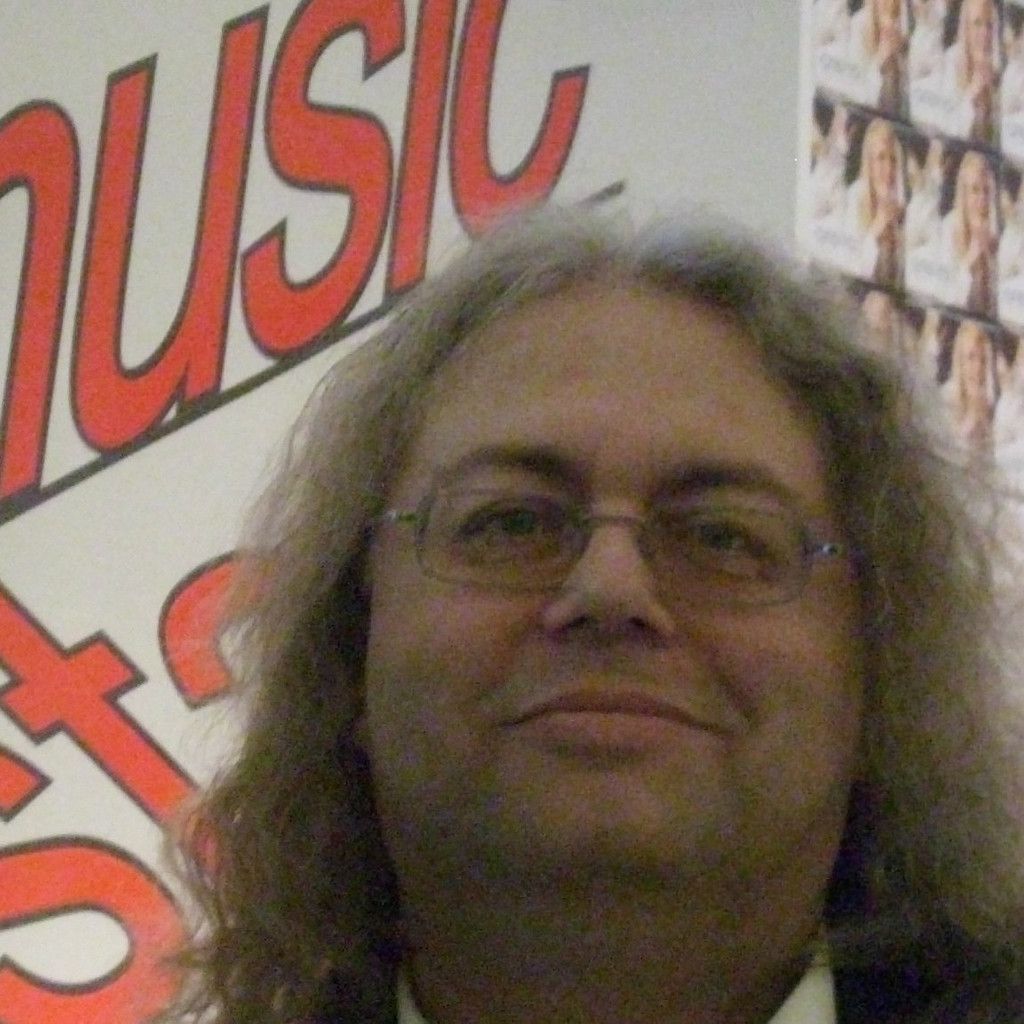 Werner Rücker Geschäftsinhaber GoMusicStars XING