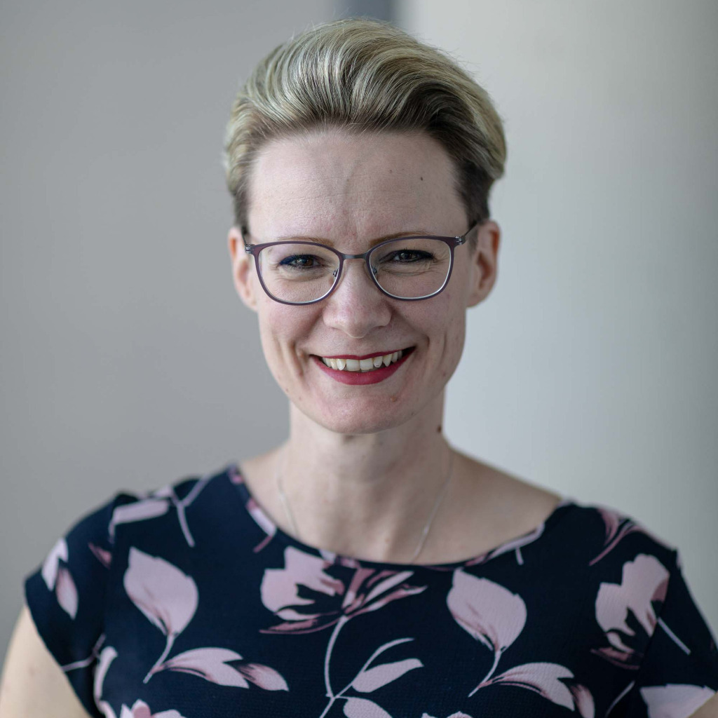 Dr. Silvia Eberle Projektmanagerin NÜRNBERGER Versicherung XING