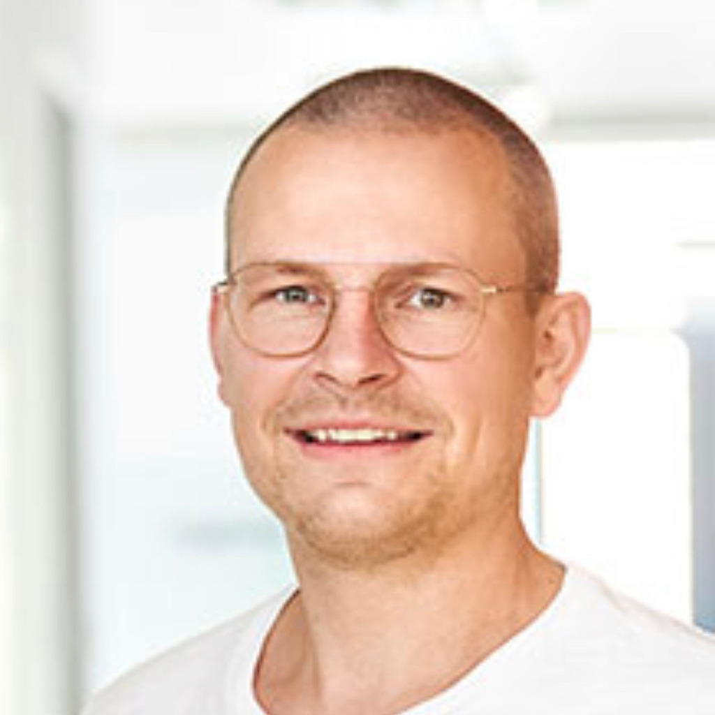 Dr. Benjamin Schreiber Zahnarzt ZahnExperten Düsseldorf XING