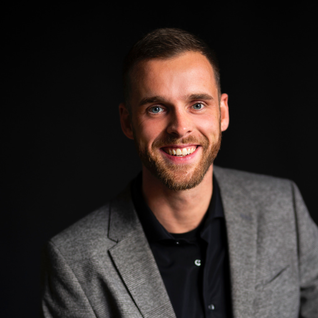 Maximilian Schmidt Kommunikator Primus Service GmbH XING