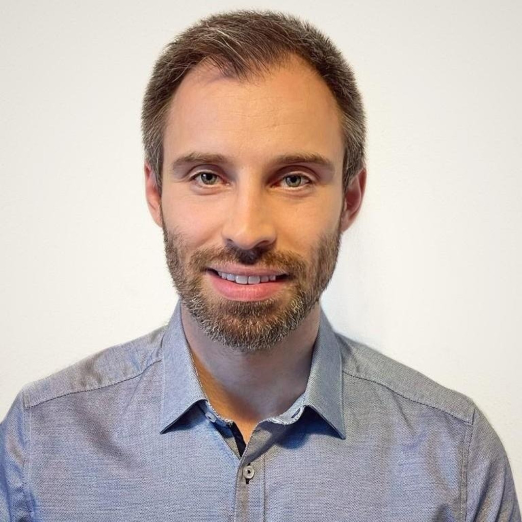 Roman Reinold Computer Science University of Innsbruck XING