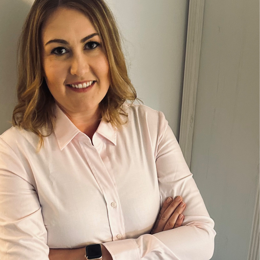 Anna Hillmann Personalreferentin The Family Butchers XING