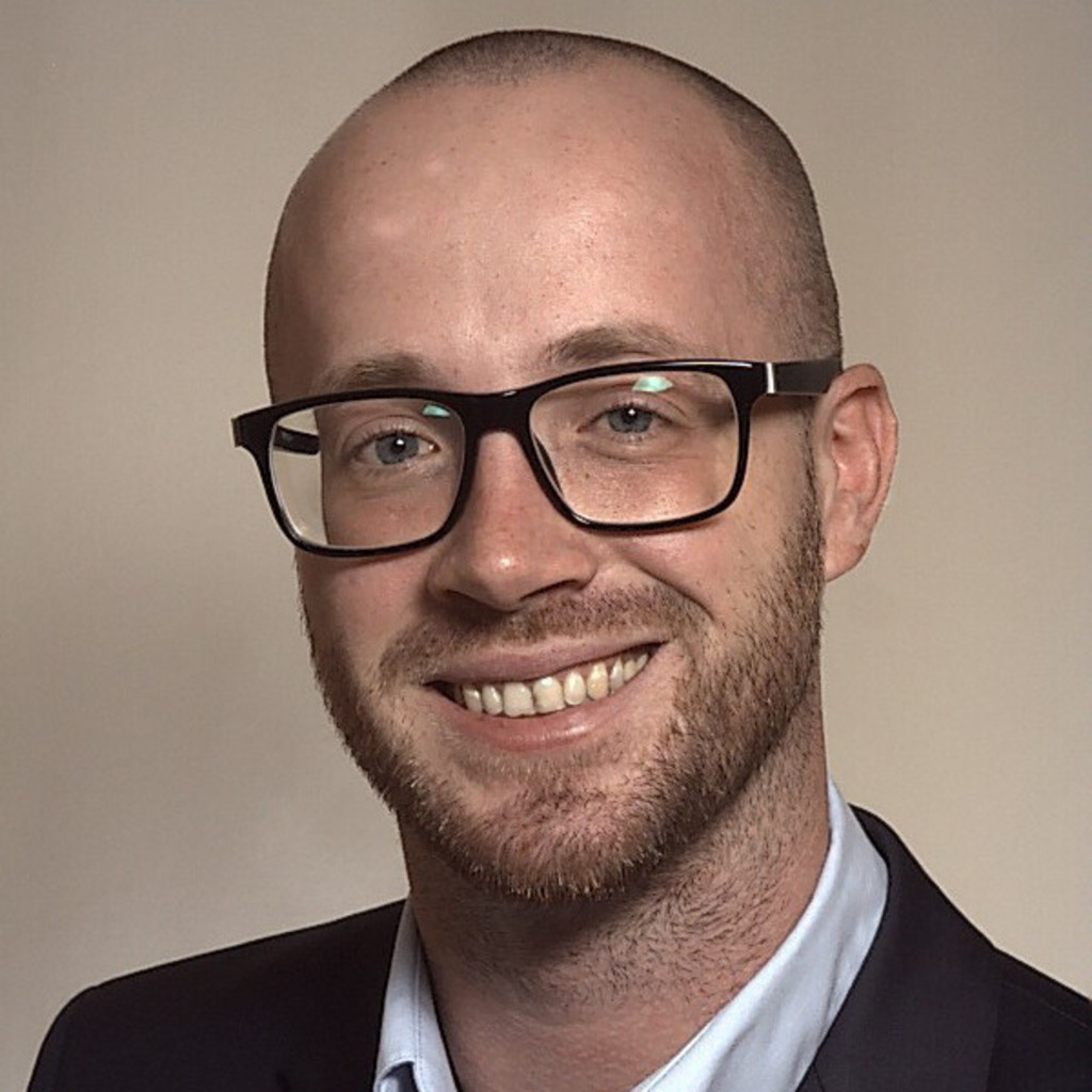 Frederik Hanke Consultant Collaboration Systems bluecue consulting