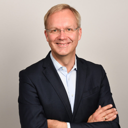 Dr. Henning Prüß