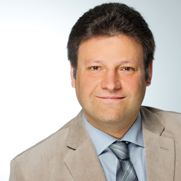 Dr. Roberto Francisco Pérez Benito