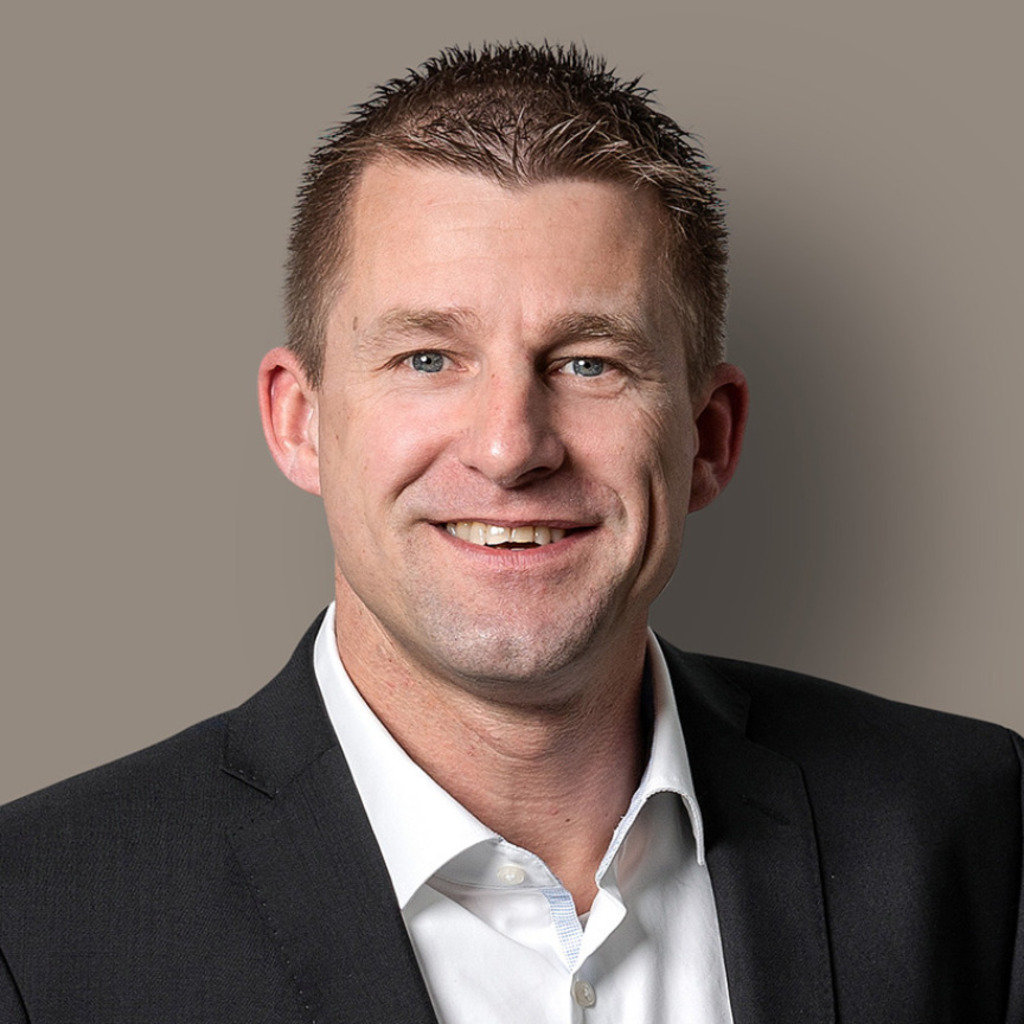 Andre Holz Portfoliomanager Real Estate Dr. Peters Group XING