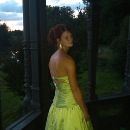 Fränze FüttertPferde