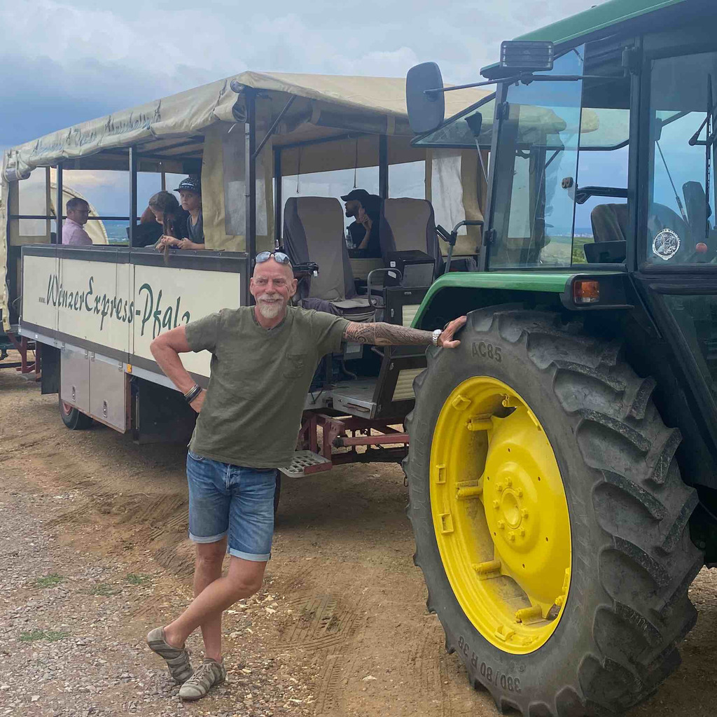 Frank Albat Geschäftsführer Weingut Lang WinzerExpress GmbH XING