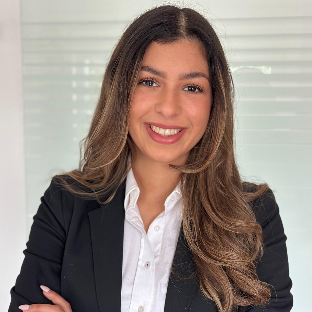 Jil Lee Peters Vertriebsassistentin ERGO Beratung und Vertriebs AG