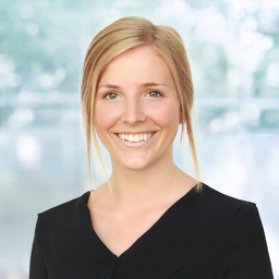 Julia Schlenker