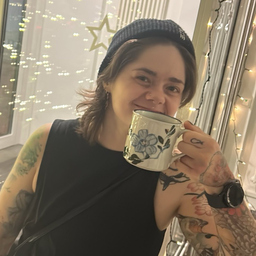 Dr. Janine-Denise Kopicki