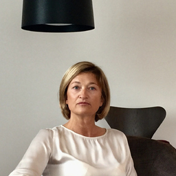 Dr. Margarethe Mayr