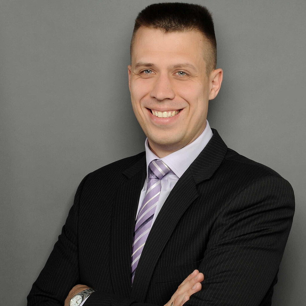 Robert Zimmermann Service Owner / Product Owner Hanseatic Bank XING