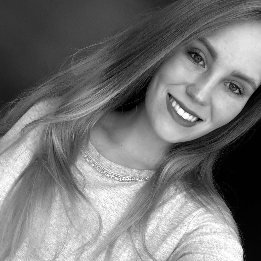 Lea Lenz Solutions Developer mit Schwerpunkt Content Hanseatic Bank