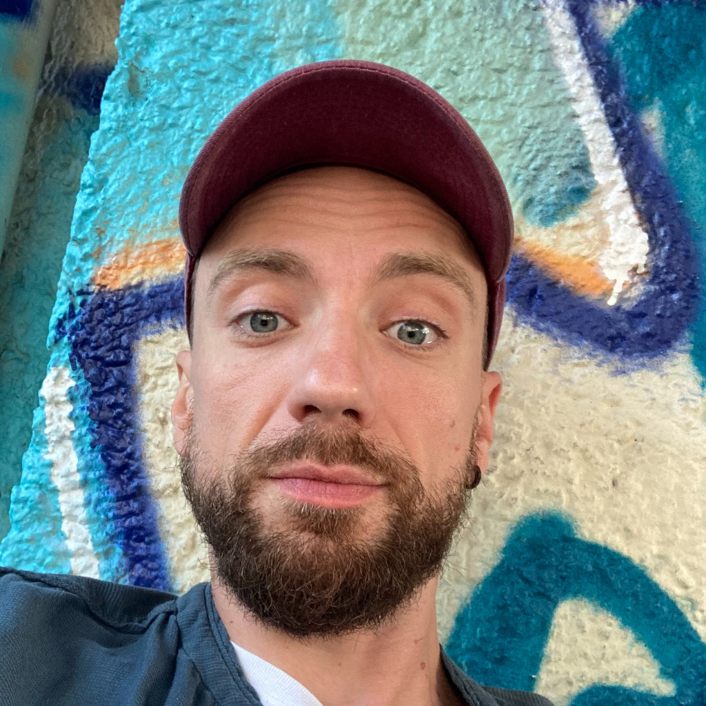 Pier Luigi Lovisotto Theaterleiter Figurentheater Grashüpfer im