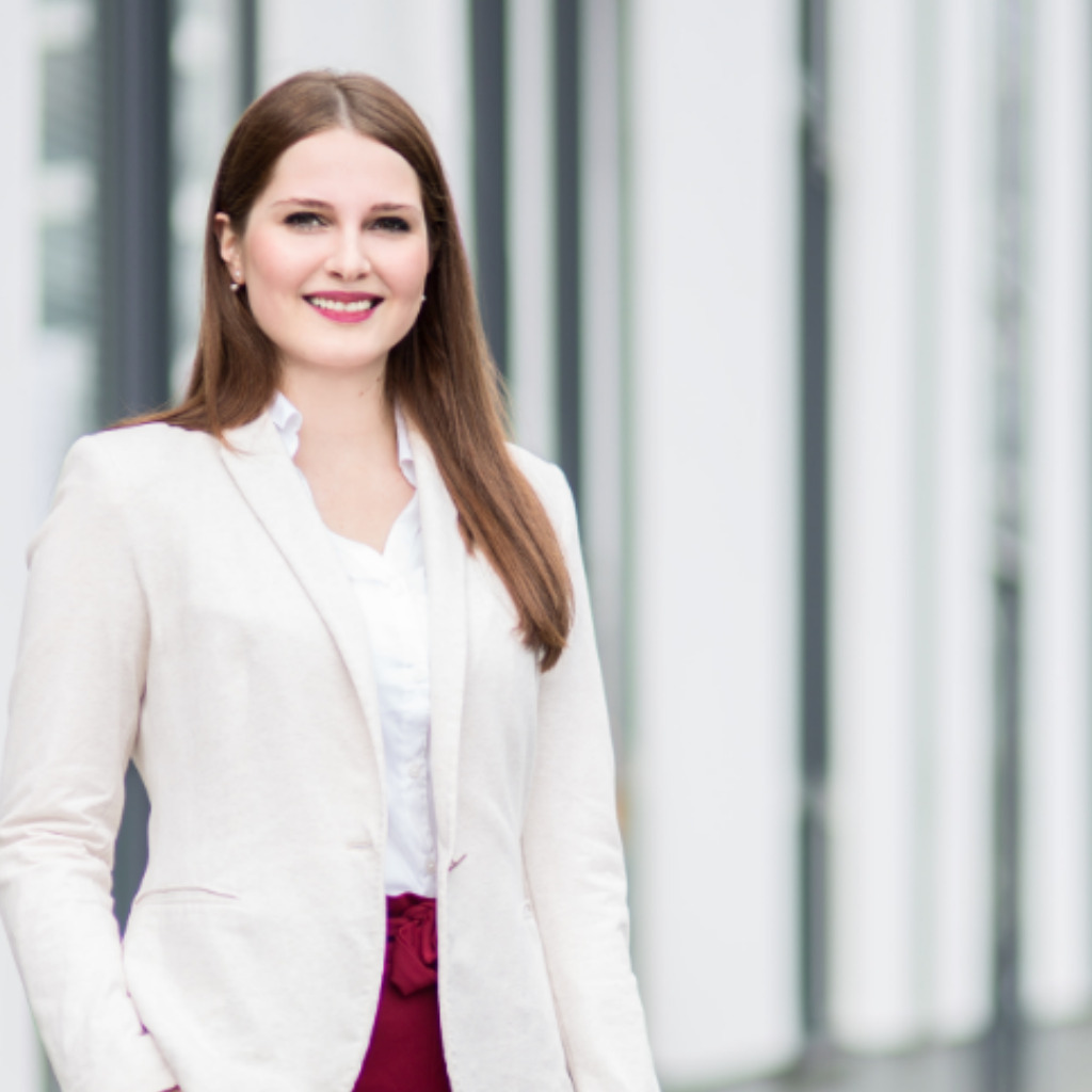 Julia Sophia Bachmann Betriebswirtschaftslehre, Schwerpunkt Marketing