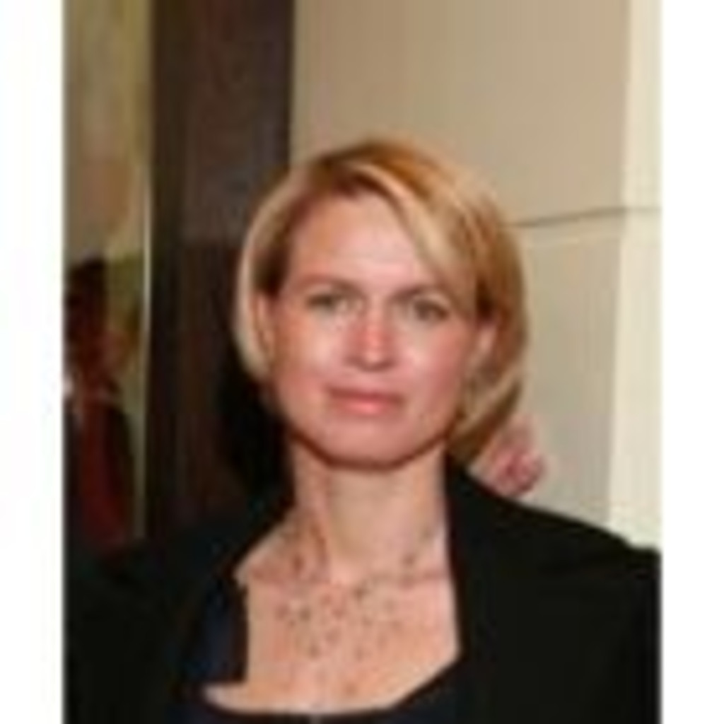 Antonina Hoppenrath Skorobogatowa Commercial Director Carrera y