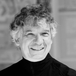 Dr. Wolfgang Naumer