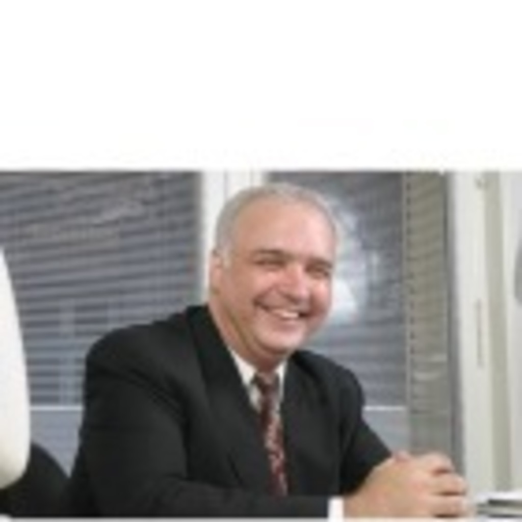 Prof. Roberto Langdon Presidente y CEO 2MINDS Servicios