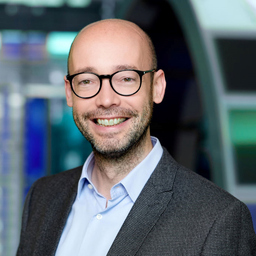 Dr. Florian Dreifus