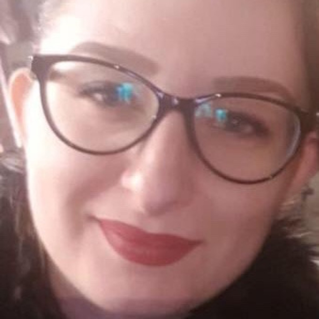 denisa-hodo-lagermitarbeiter-digitec-galaxus-ag-xing