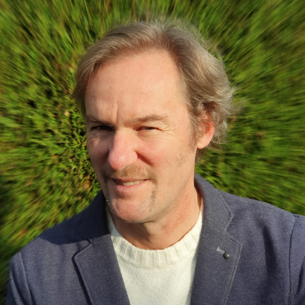 Dipl.Ing. Thomas Mumm Application Manager (CRM) Das Futterhaus XING