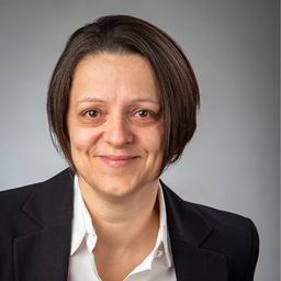 Dr. Gertraud Weiss