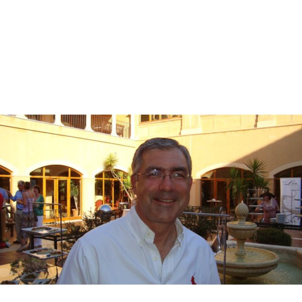 Rudolf Ratjen Head of General & Financial Services Warner Music