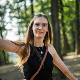 Carina Schuh